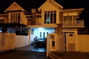 Double storey Taman perling