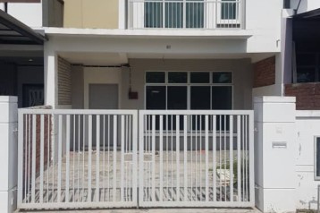 Double Storey Taman Saujana Kota Tinggi
