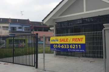 FOR RENT:SINGLE STOREY CORNER @ JLN MOLEK 2/25 TAMAN MOLEK