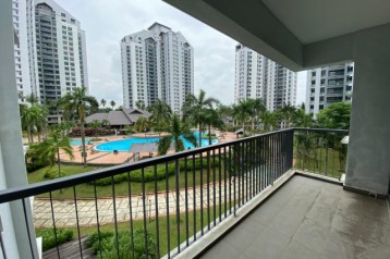 For Sale : Straits View Permas Jaya Condominium