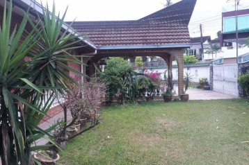 Kebun Teh Bungalow House