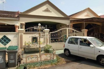taman kota masai ,single storey