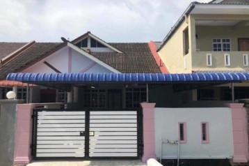 taman perling 1.5 storey , Johor